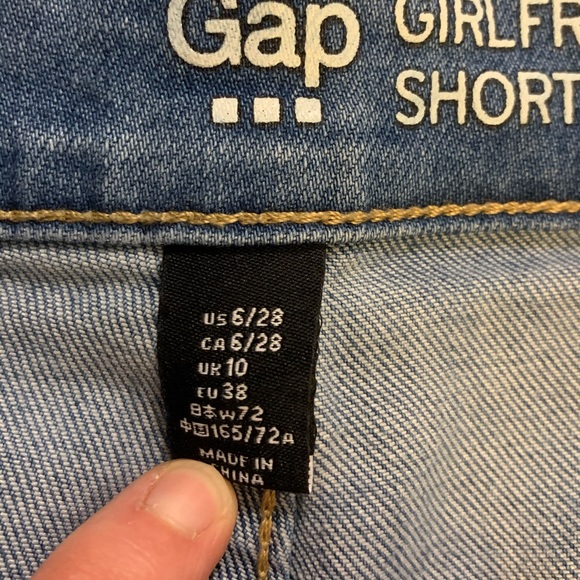 Gap Girlfriend Denim Jean Short - Picture 4 of 5